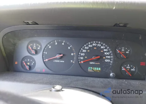 2000 Jeep Grand Cherokee Laredo from USA, damaged, VIN 1J4GW48S2YC267946